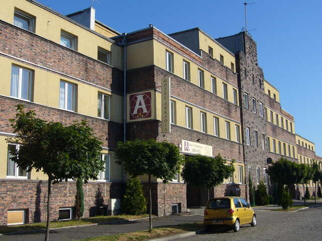 Отель Hotel Arkadia Легница-17